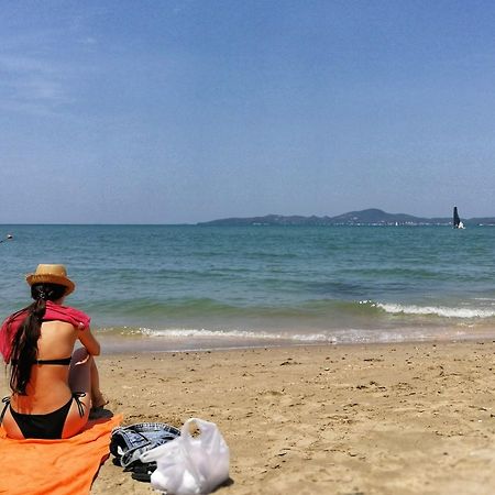 The Beach Pool Villa 芭達亞 外观 照片